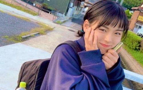 网红男扮女装的男人吃瓜,揭秘网络红人的真实面目